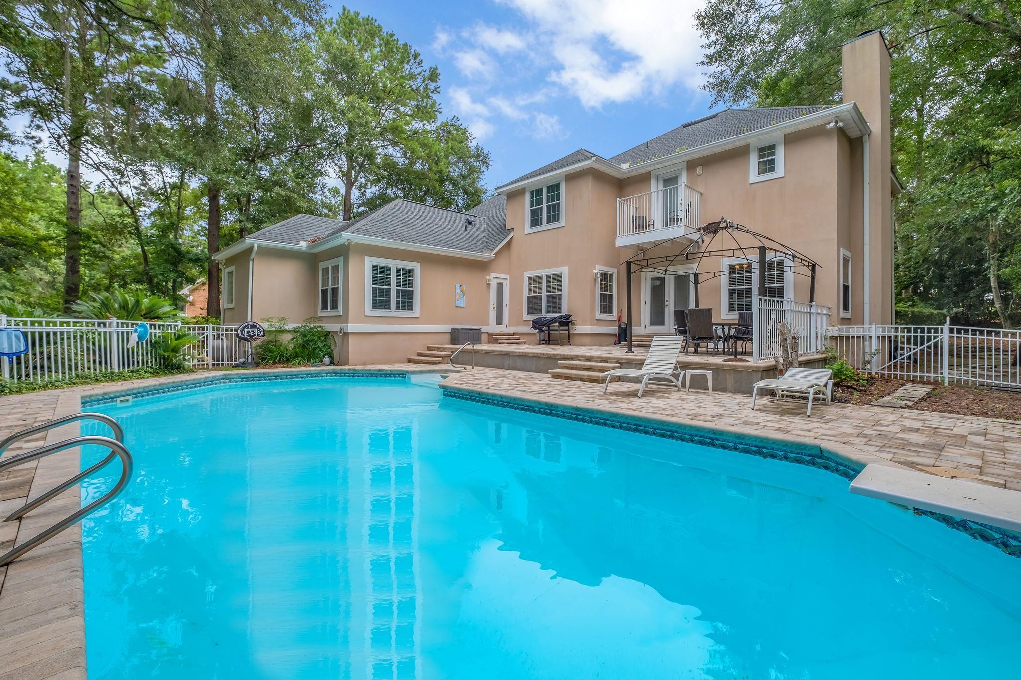 405 Holly Hill Court, Tallahassee, Texas image 8