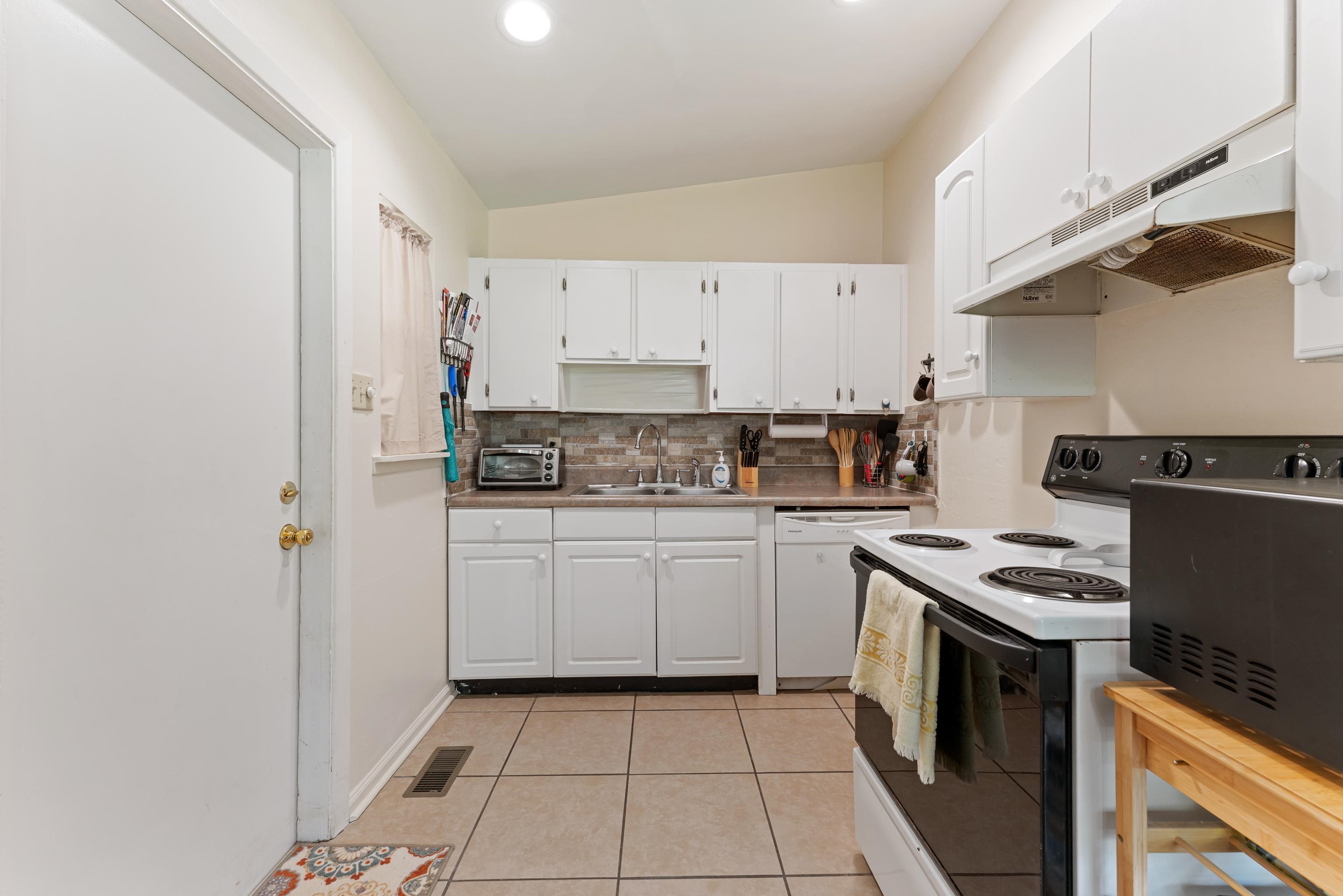 1658 Sharkey Street, Tallahassee, Florida image 13