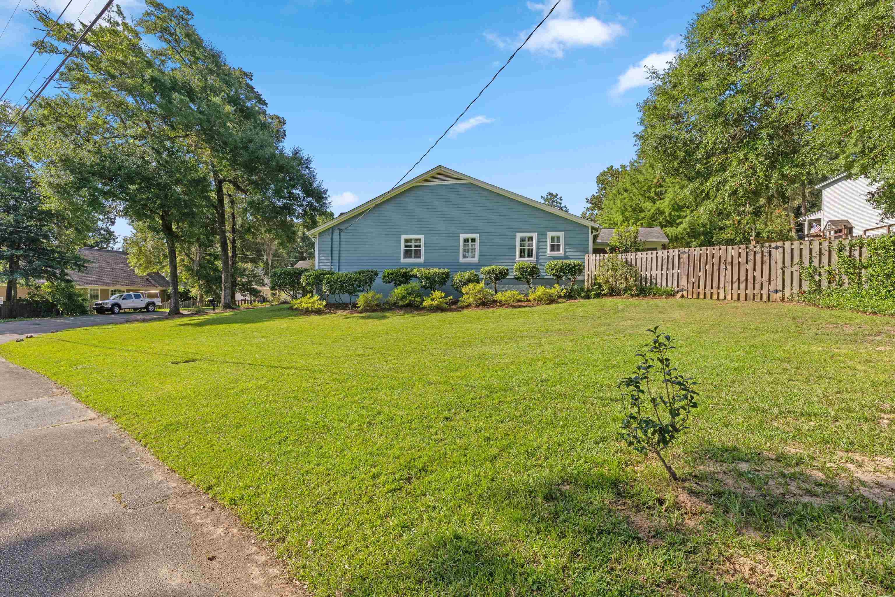 540 Forest Green Drive, Tallahassee, Florida image 6