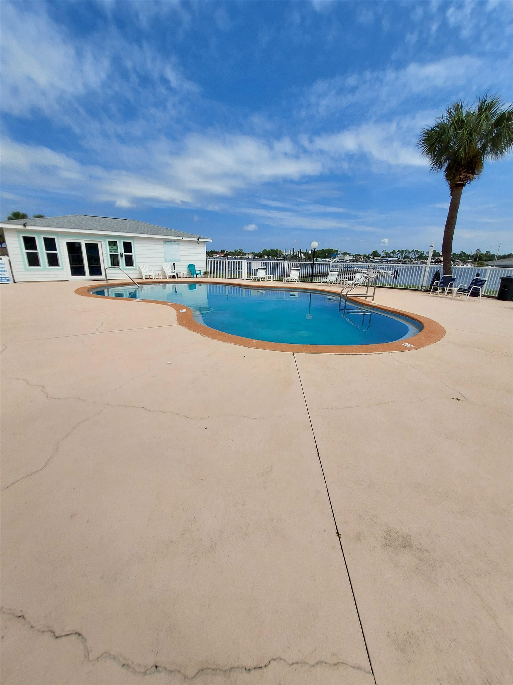 3600 Thomas Drive #C104, PANAMA CITY, Florida image 23