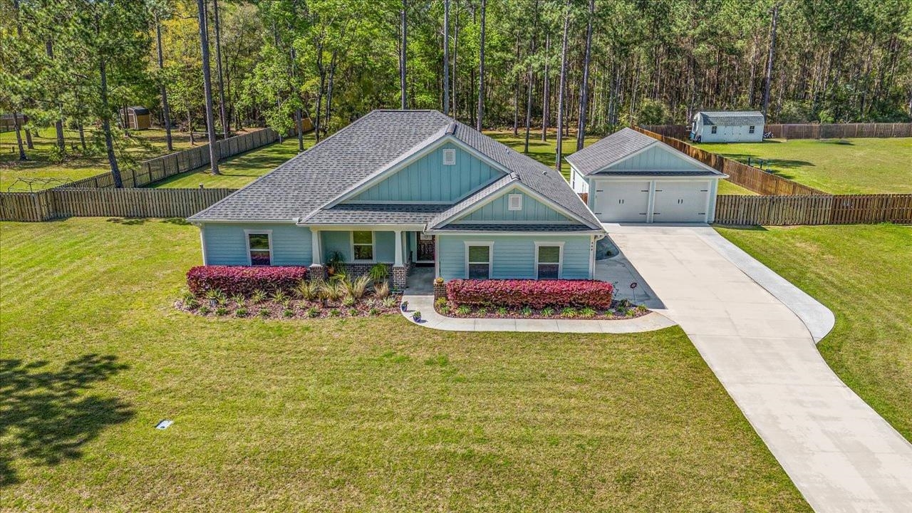 444 Parkside Circle, CRAWFORDVILLE, FL 