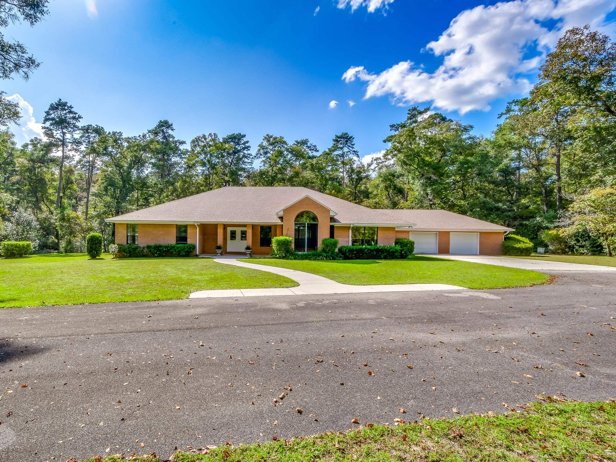 Photo of 860 Rehwinkel Road, CRAWFORDVILLE, FL 32327-0000