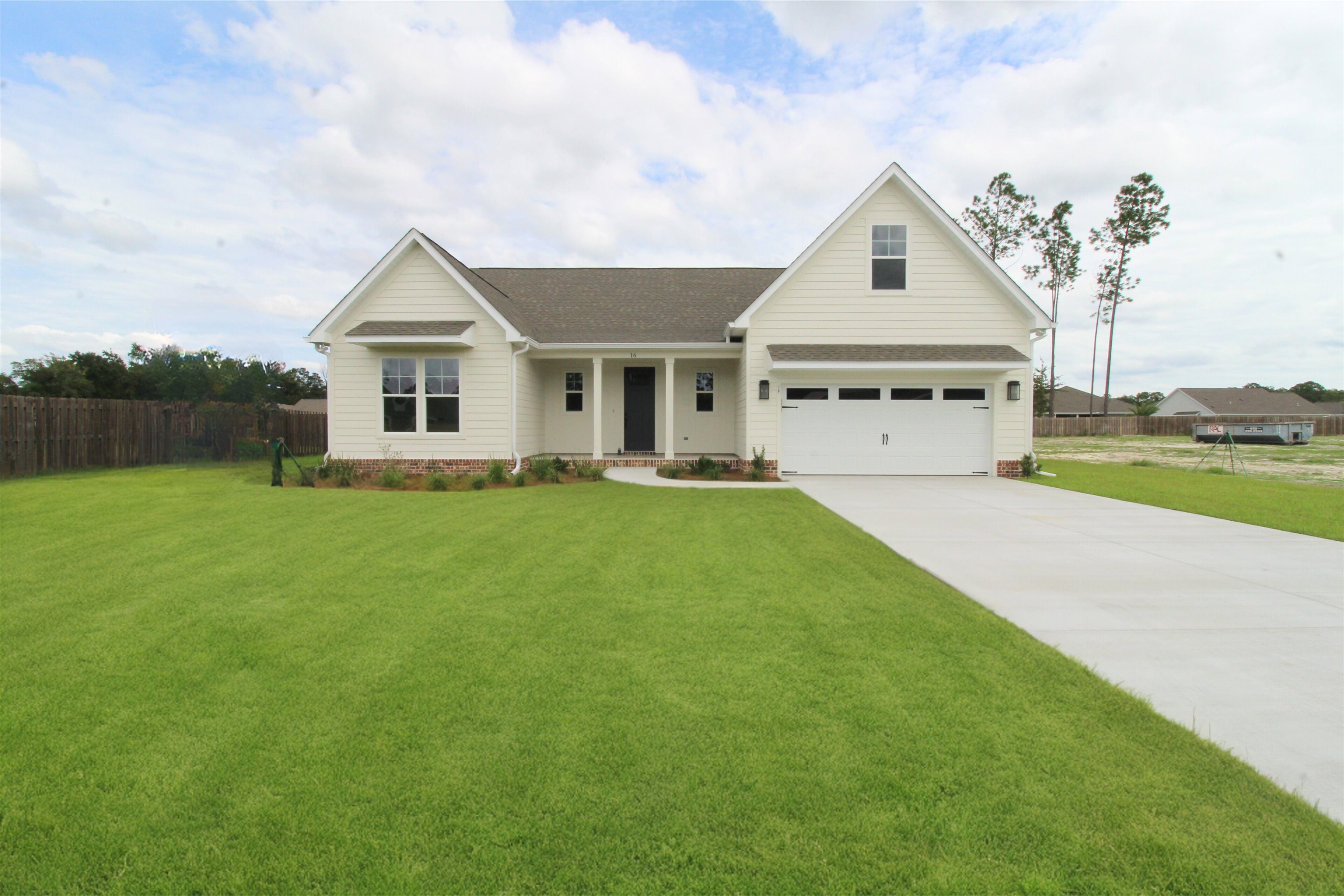 16 Avondale Drive CRAWFORDVILLE, Florida 32327 371410 Tallahassee