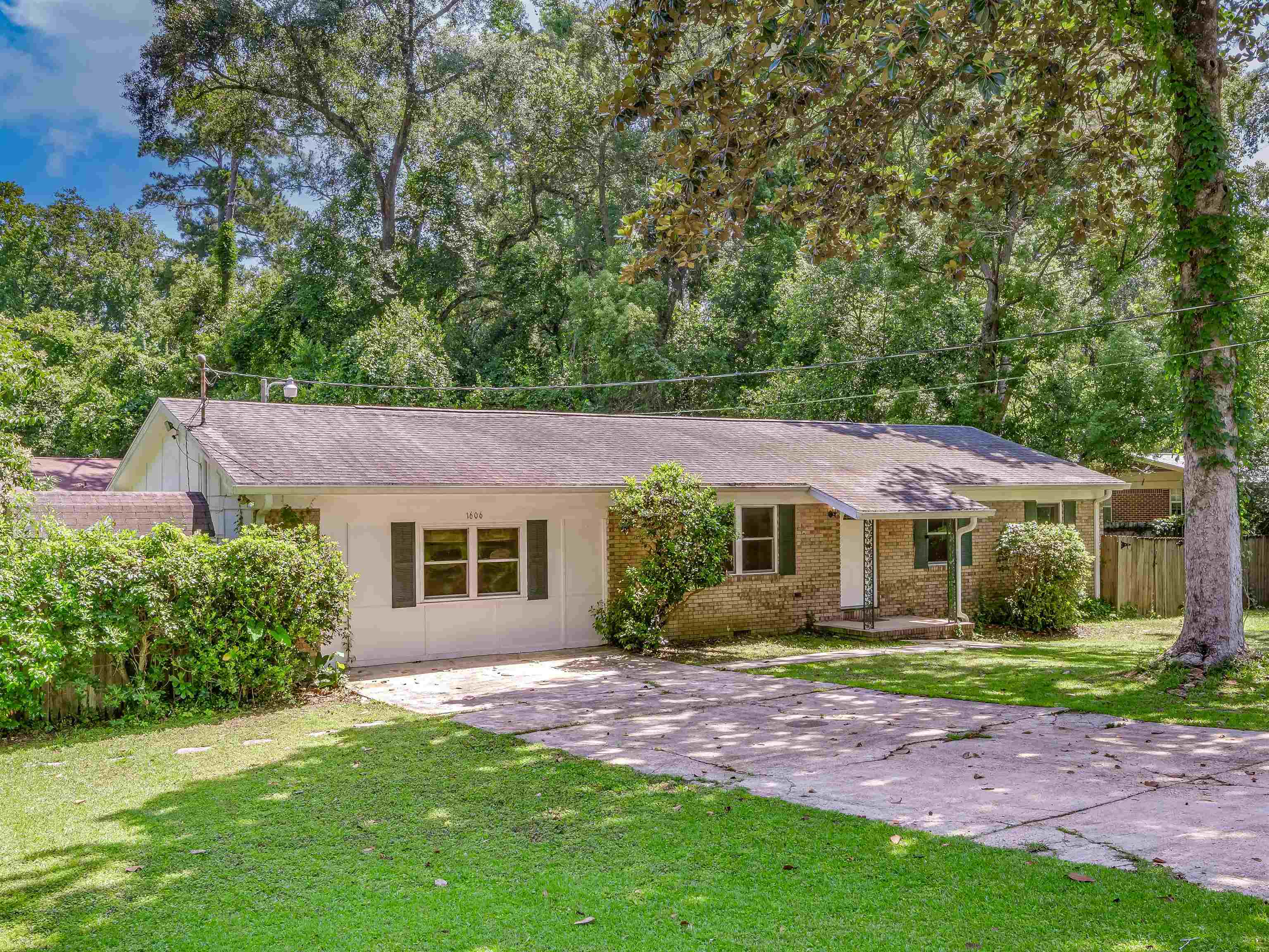 1606 REDWOOD DRIVE, TALLAHASSEE, FL 32301 Elizabeth Ekk